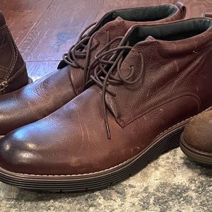 Mens Clark’s size 12. Only worn 1 time. See pics